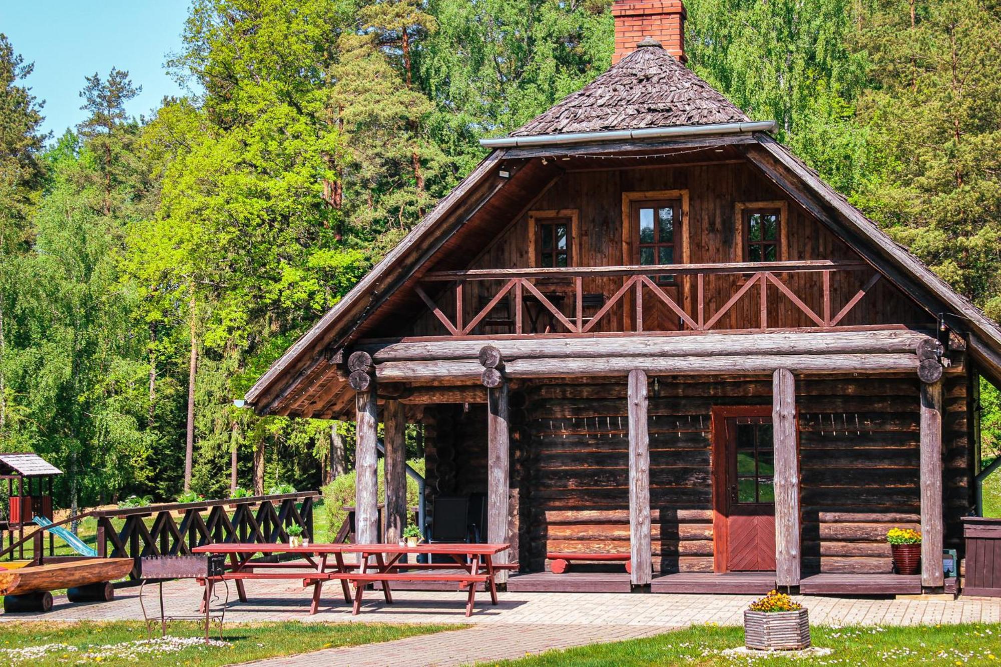 Lejasbisenieki Villa Turaida Eksteriør bilde